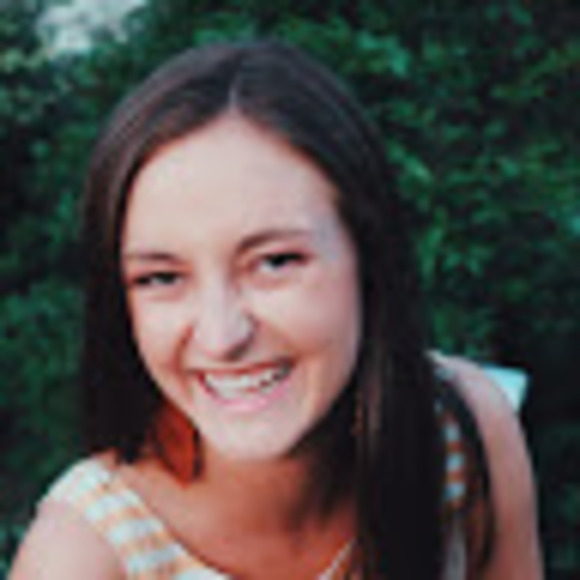 Meet your Posher, Chloe - Picture 1 of 1